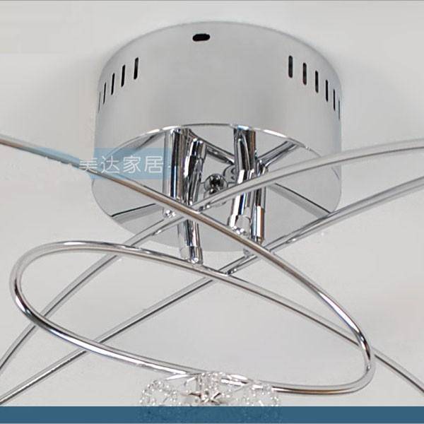 Plafonnier chromé et cristal en aluminium