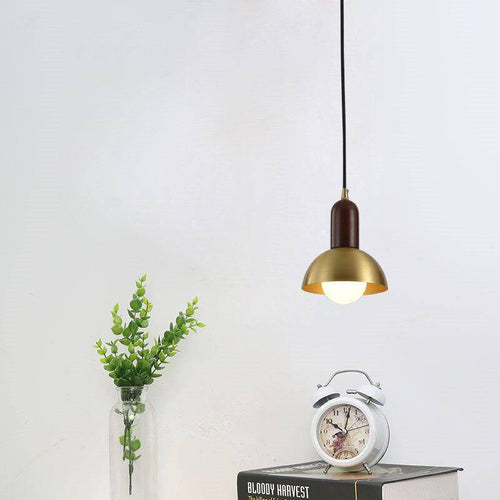 Suspension design LED dorée avec abat-jour arrondi Art - vue 3 sur 4