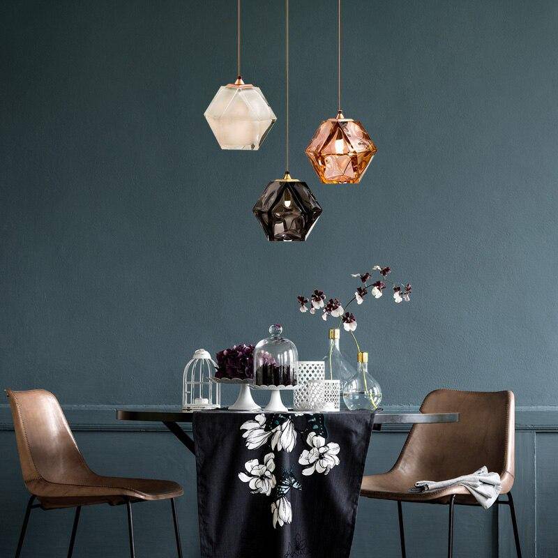 Suspension design diamant coloré en verre cristal