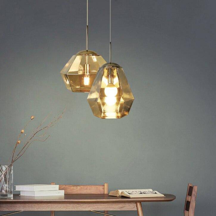 Suspension design à LED forme de diamants en verre coloré