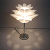 Lampe de bureau LED à fleur lotus blanche ouverte