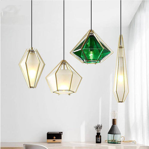 Suspension design à LED en verre et cage dorées
