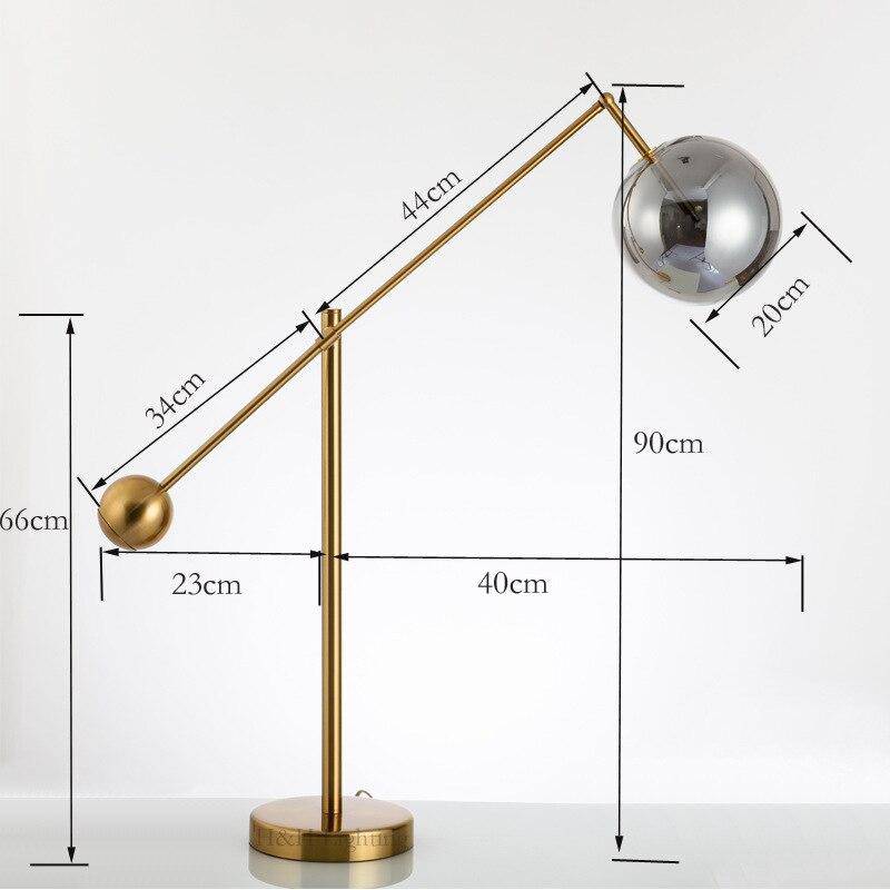 Lampe de bureau design ajustable doré Model