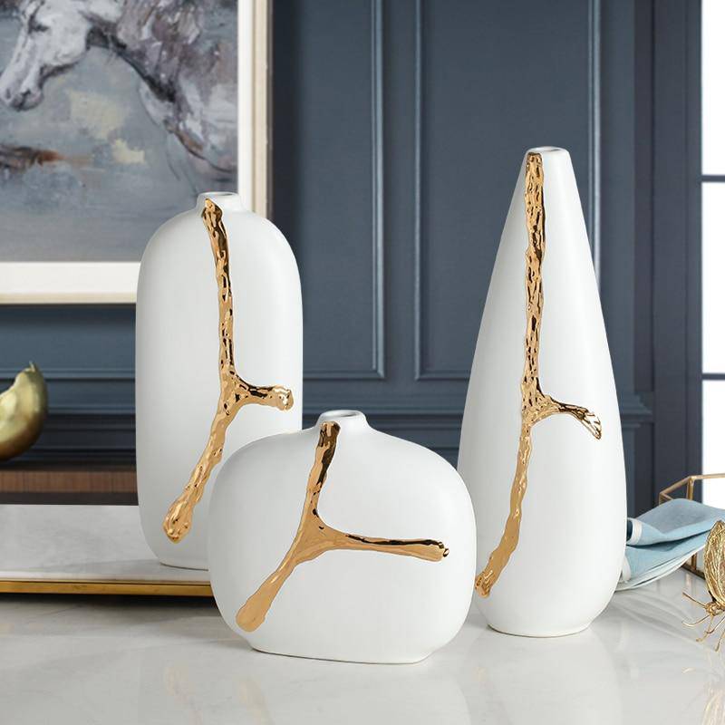 Vase design blanc au style abstrait doré Xuan