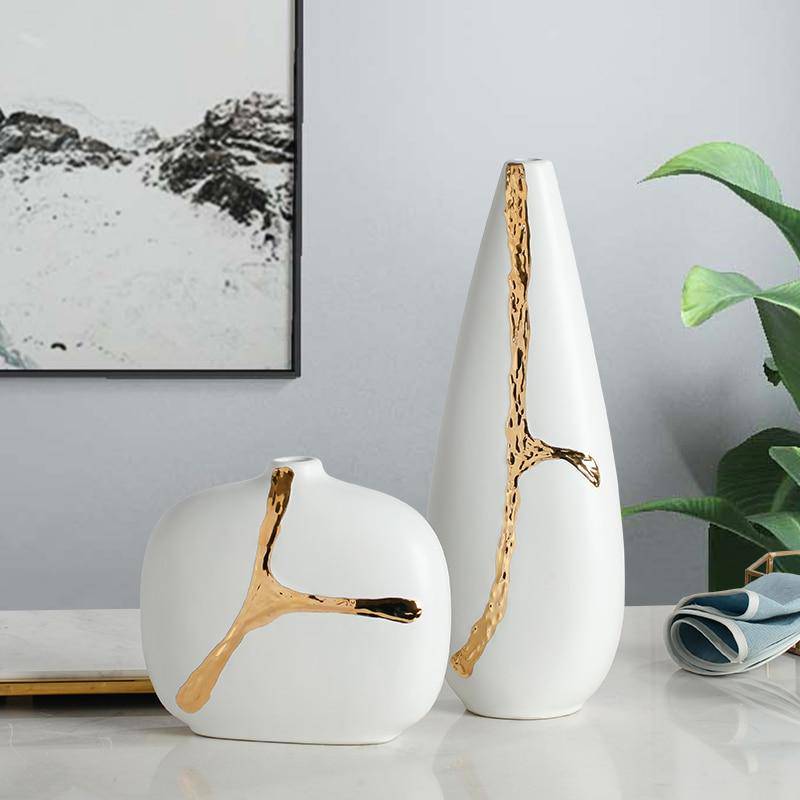 Vase design blanc au style abstrait doré Xuan