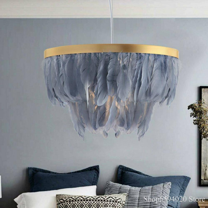 Suspension ovale LED en plumes colorées Hangly