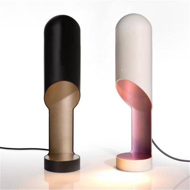 Lampe de bureau ou chevet design cylindre ouvert en aluminium