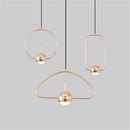 Suspension design de plusieurs forme dorée avec boule à LED