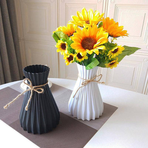 Modern wedding style vase