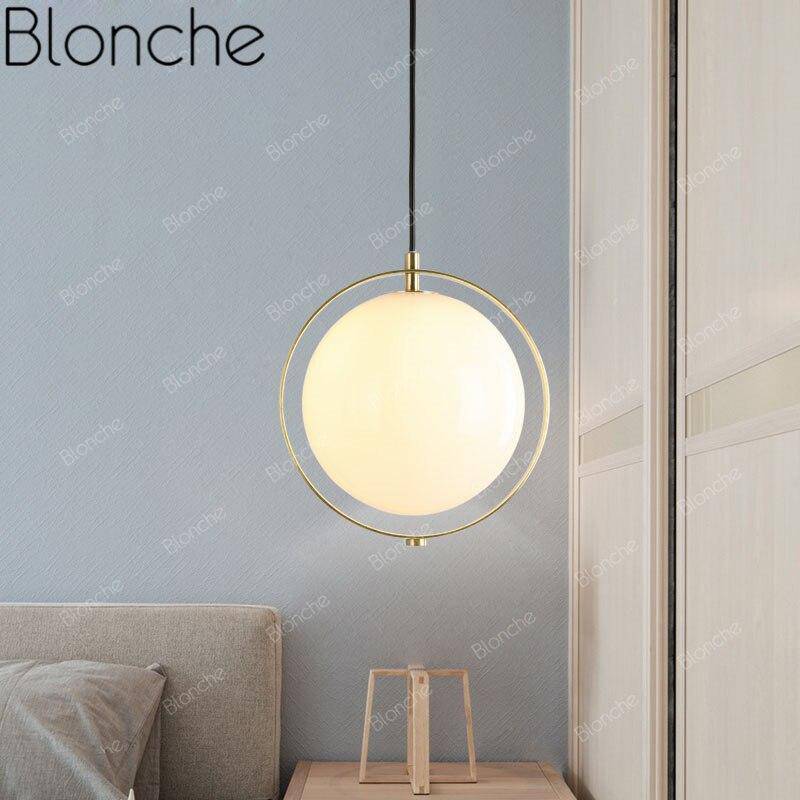 Suspension design LED avec cercle doré et boule en verre - vue 3 sur 6