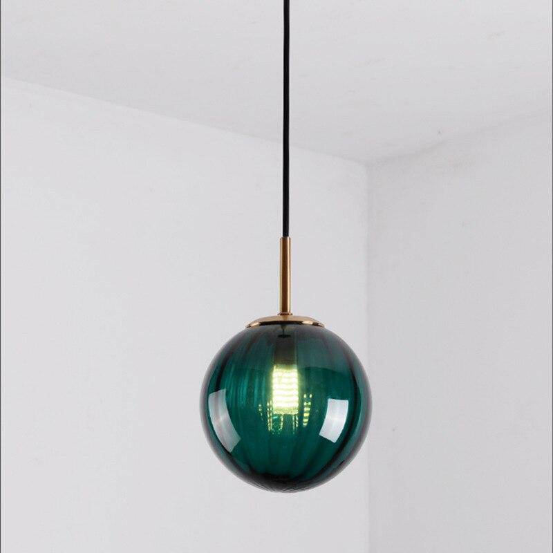 Suspension design LED boule en verre coloré style Hang - vue 11 sur 15