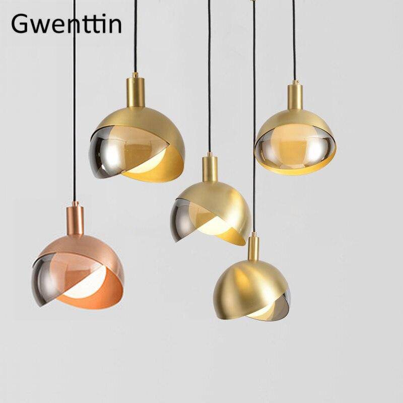 Lámpara de suspensión design LED con pantalla esférica de metal dorado Loft