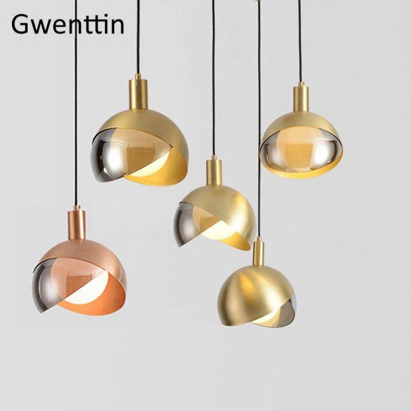 Suspension design LED avec abat-jour sphérique en métal doré Loft