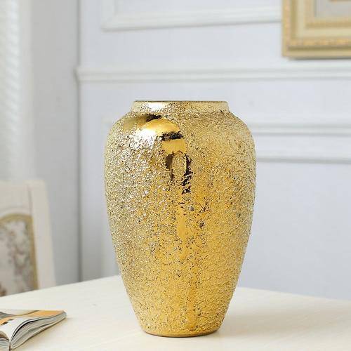 Vase design en céramique dorée style Luxury