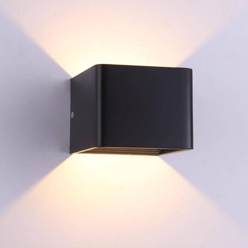 wall lamp modern LED wall with coloured metal cube