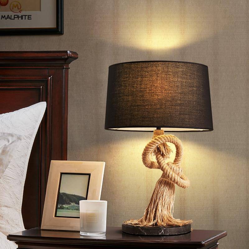 Lámpara de mesa LED retro con pantalla de tela y cuerda
