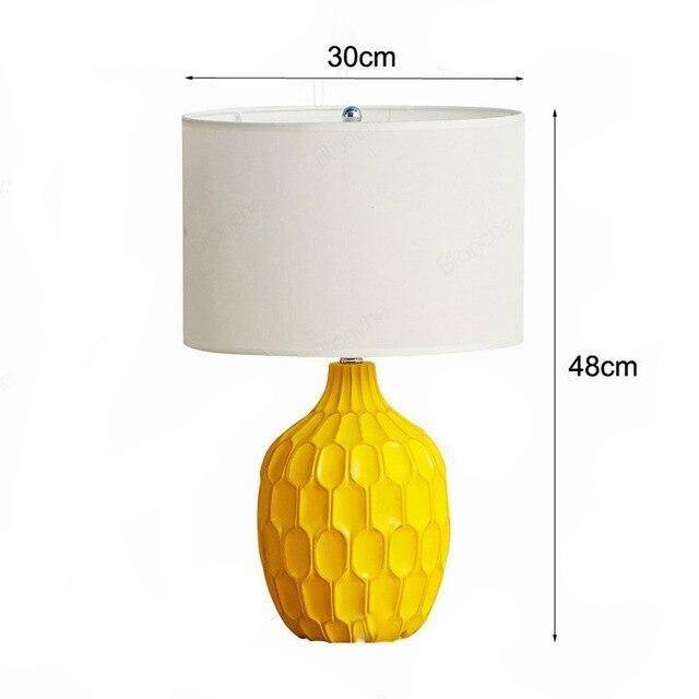 Modern LED table lamp in the shape of a pineapple with lampshade white