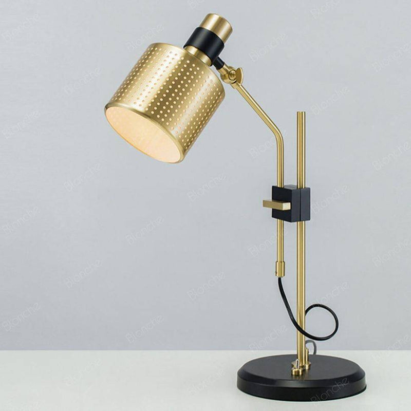 Petite lampe de bureau kaki style industriel en métal Bolt Desk, TONONE, Luminaires design industriel