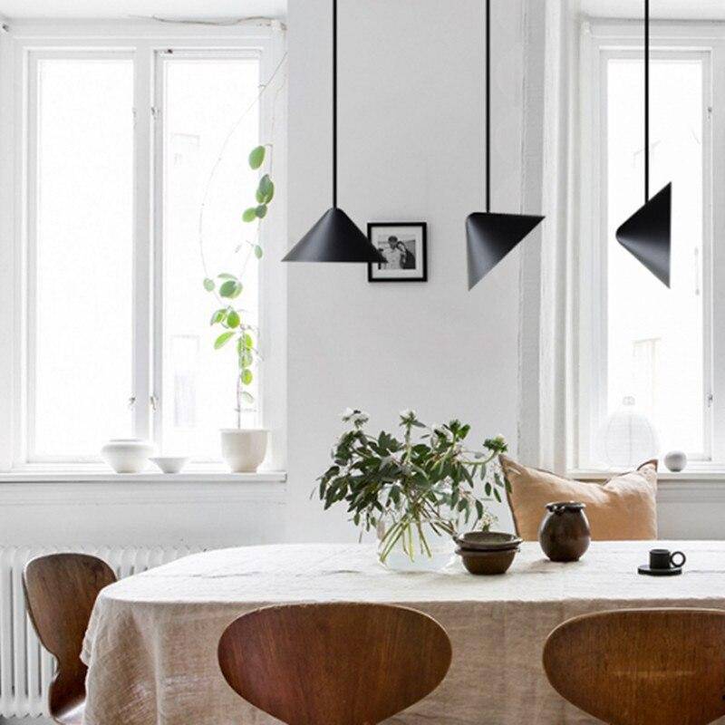 Suspension design LED de forme triangulaire style Hang - vue 2 sur 5