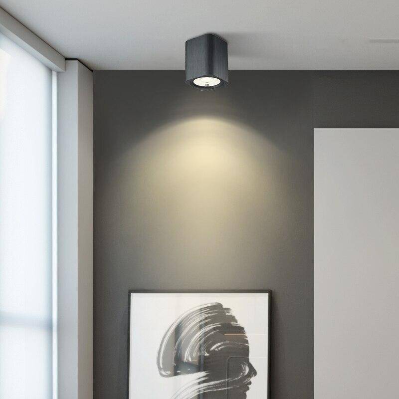 Spot design à LED cubique en métal coloré Light Hall