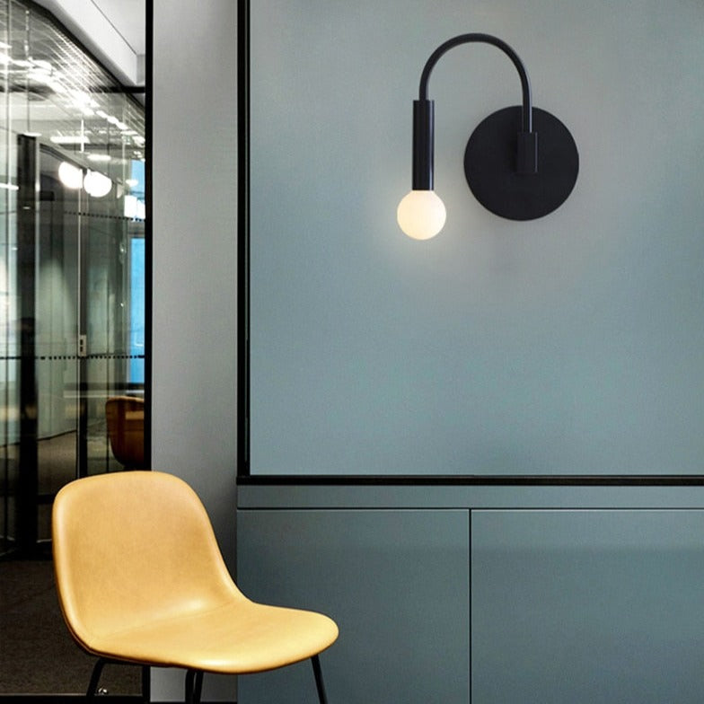 Applique murale moderne LED en forme d'arc métallique Iraide - vue 3 sur 9