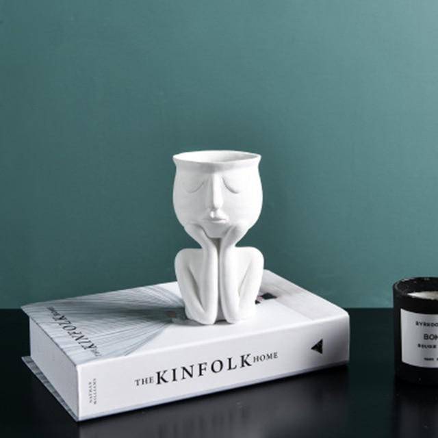 Creativo jarrón estatua de resina de colores