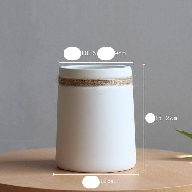 Vase moderne en céramique blanc style Japan Artist - vue 5 sur 8