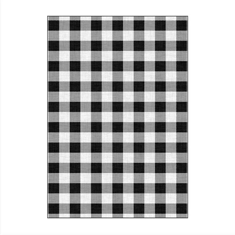Tapis rectangle à quadrillage noir et blanc
