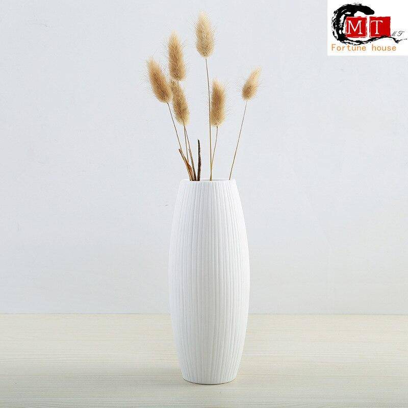 Vase moderne en porcelaine blanc Nordic - vue 5 sur 10