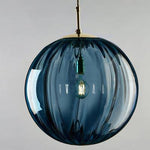 Suspension design à LED en boule de verre colorée