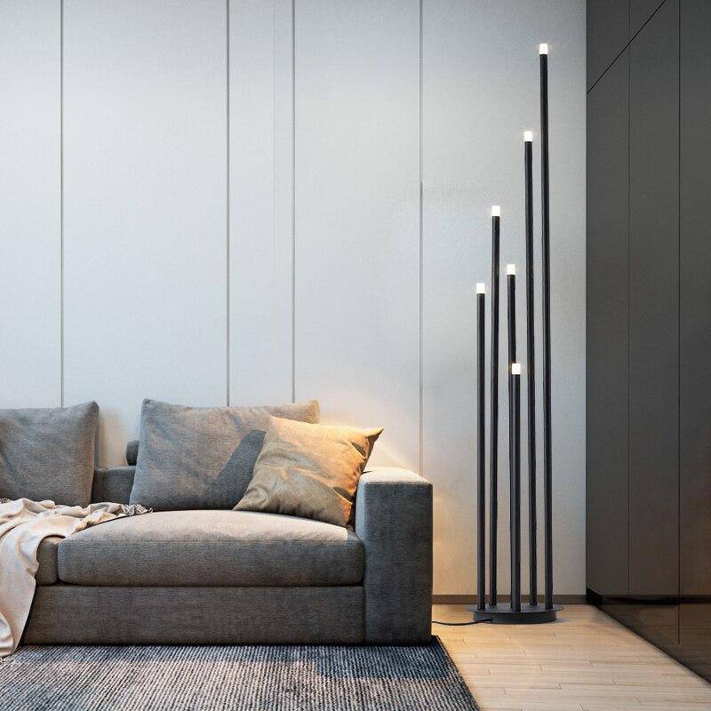 Lampadaire design LED en métal avec plusieurs tubes modernes noirs