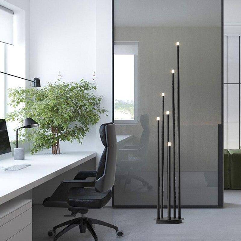 Lampadaire design LED en métal avec plusieurs tubes modernes noirs