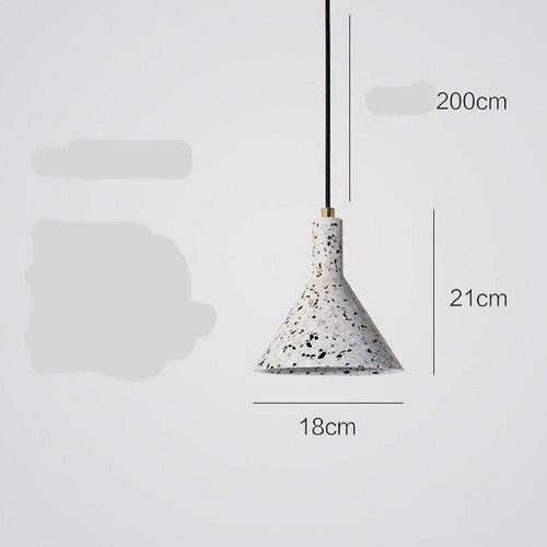 Suspension design LED avec abat-jour triangle en ciment style terrazzo - vue 8 sur 9