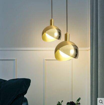 Suspension design à LED avec abat-jour en verre et métal doré - vue 4 sur 10