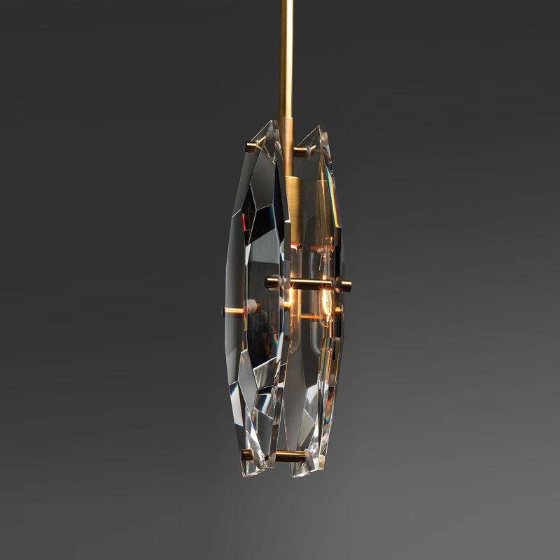 Suspension design LED avec verre en forme de crystal et tige dorée Loft
