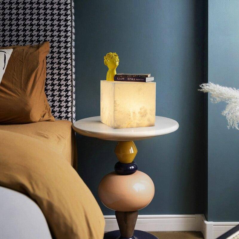 Lampe à poser design LED en forme de cube en marbre Creative