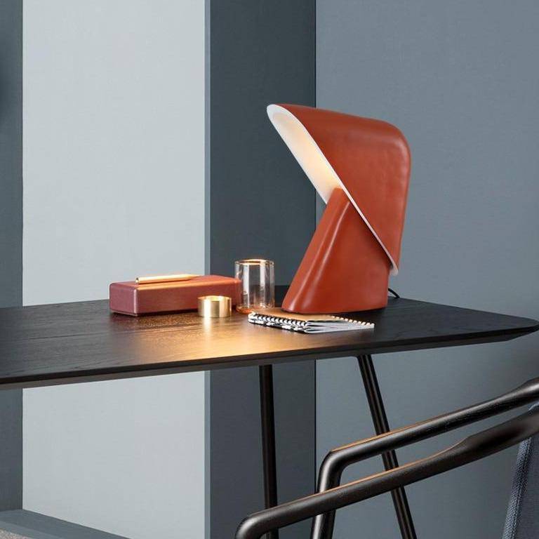 Lampe à poser design LED avec abat-jour triangulaire coloré Luxury - vue 3 sur 8