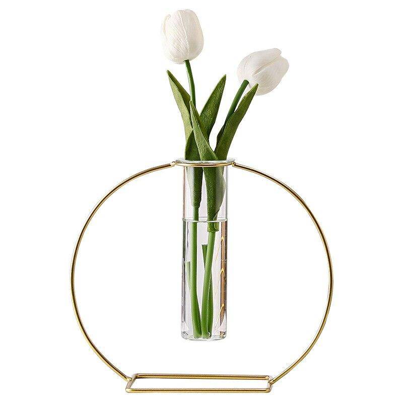 Design vase with rounded shapes in Life metal