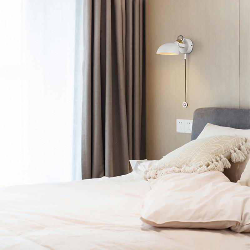 Applique design à LED coloré avec abat-jour orientable et interrupteur