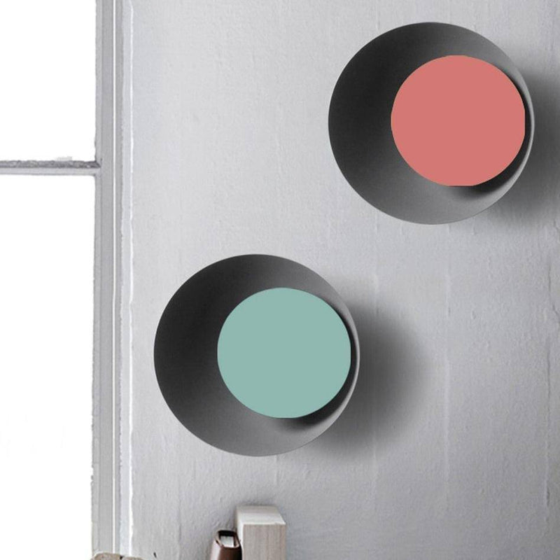 Applique murale moderne LED en métal et disque coloré
