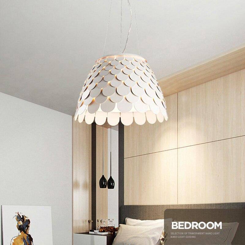 Suspension design LED avec abat-jour conique en tuile colorée - vue 3 sur 9