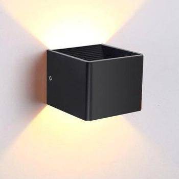 wall lamp modern LED wall cube in coloured metal