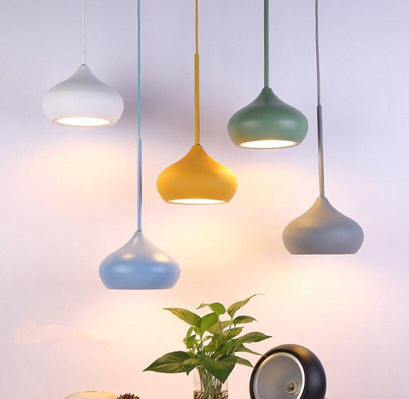 Lámpara de suspensión design con LEDs de colores ovalados