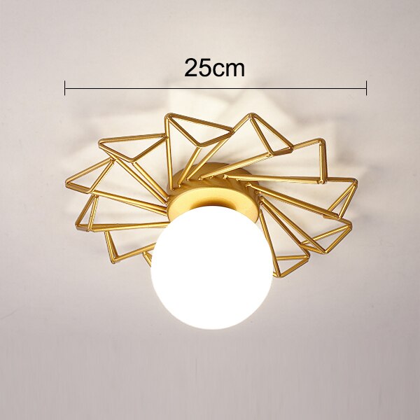 Plafonnier moderne LED avec soleil métallique et globe Sana