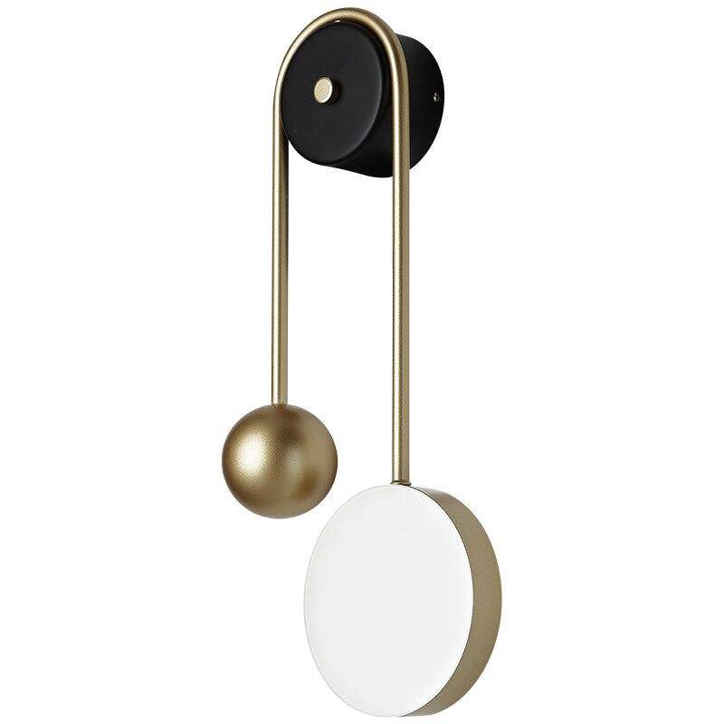 Applique murale design à LED avec boule dorée et disque lumineux
