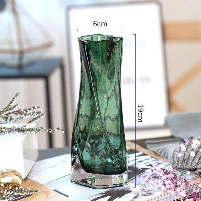 Vase en verre design au style géométrique Urna - vue 6 sur 9