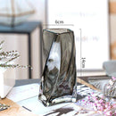 Vase en verre design au style géométrique Urna