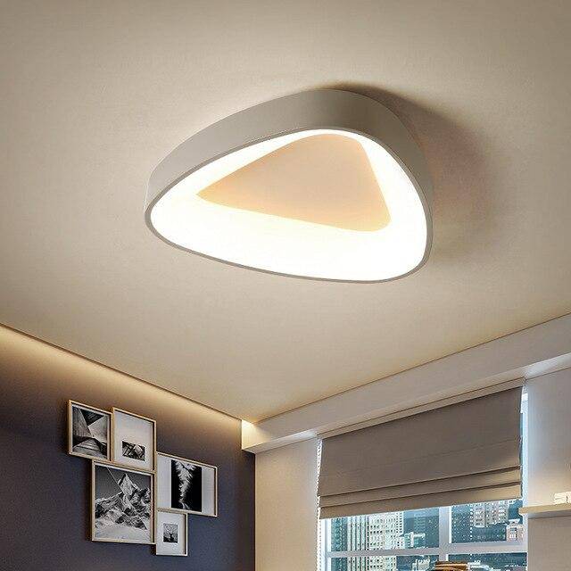 Plafonnier LED triangle arrondi Corridor - vue 4 sur 4