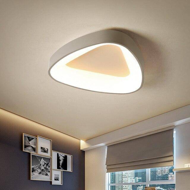 Plafonnier LED triangle arrondi Corridor