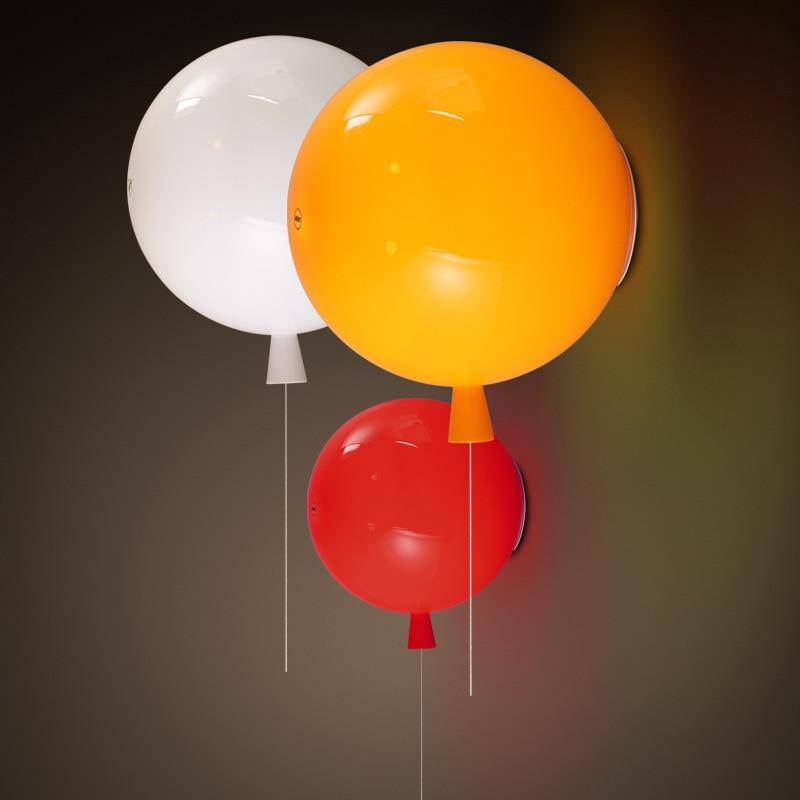 wall lamp design in the shape of a coloured balloon (various colours)